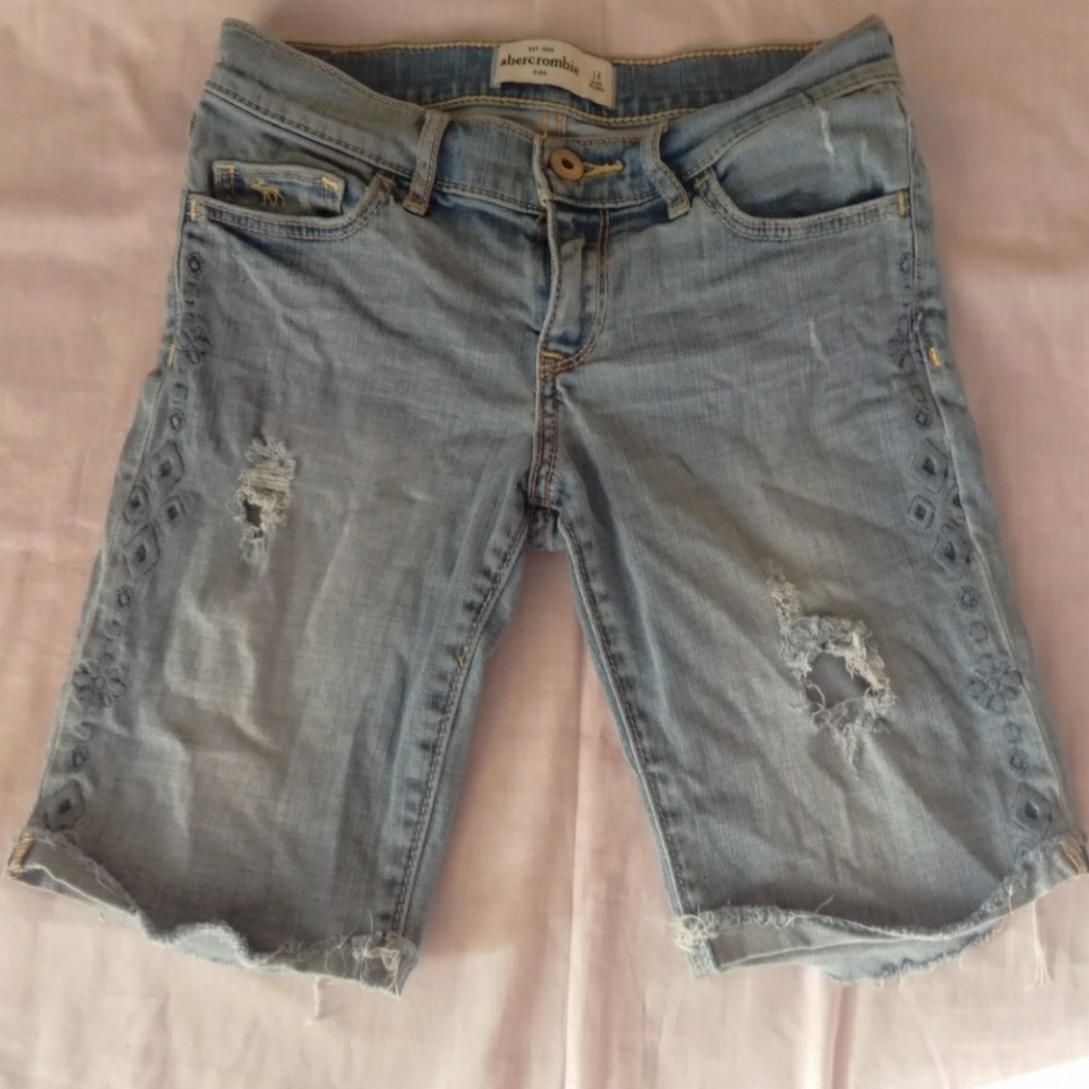 Abercrombie distressed denim cut off shorts - Picture 1 of 7